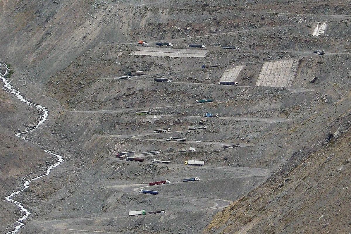 Foto der Baustelle der Transandino Eisenbahnlinie